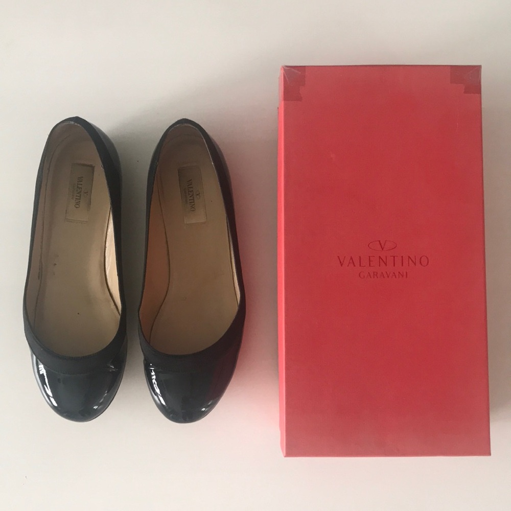Black Patent and Satin Valentino Flats 38.5